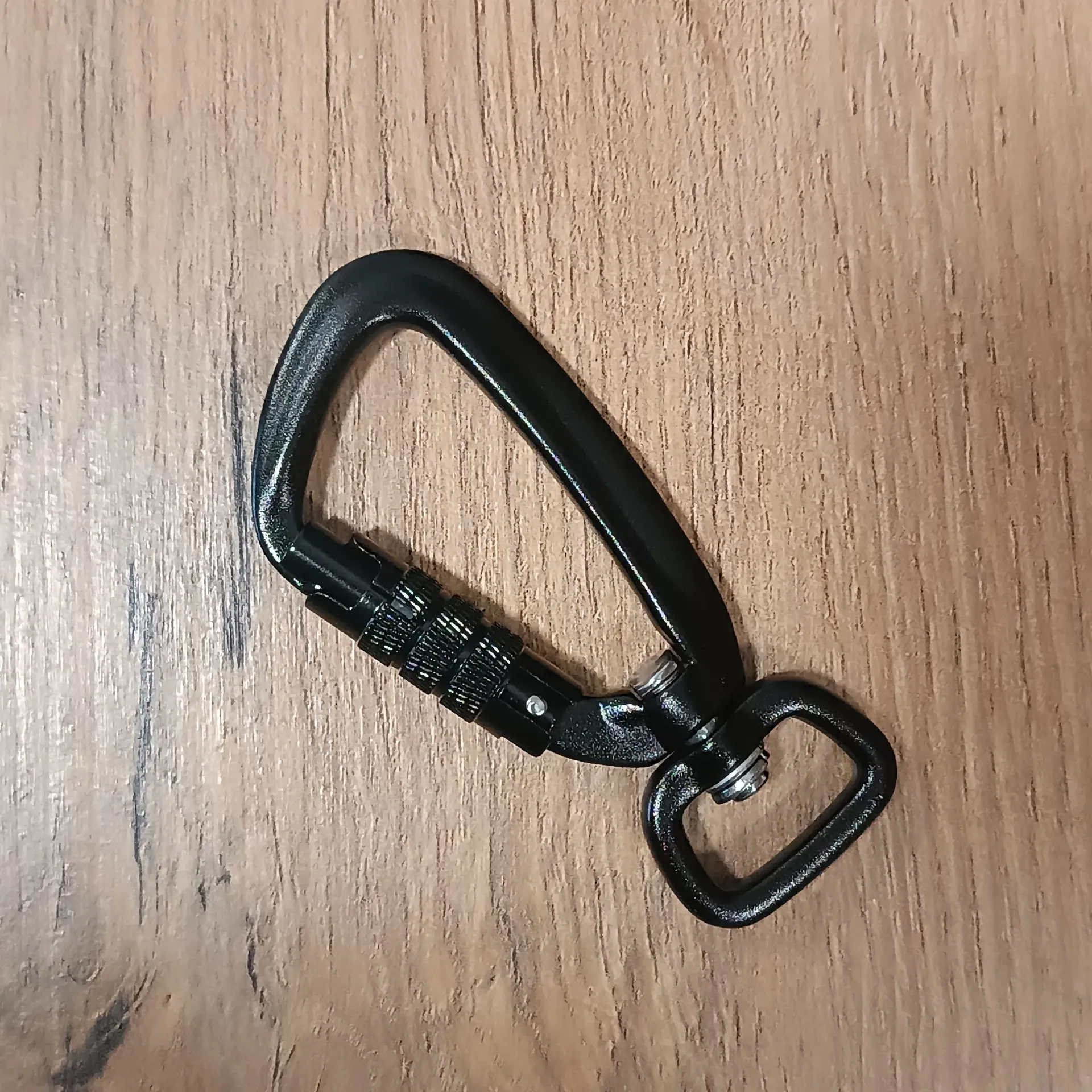 [MP-PH-TL-BL-AL-0020-PIECE] Aluminium-Twist-Lock-Karabiner mit Wirbelöse, Schwarz, 20 mm