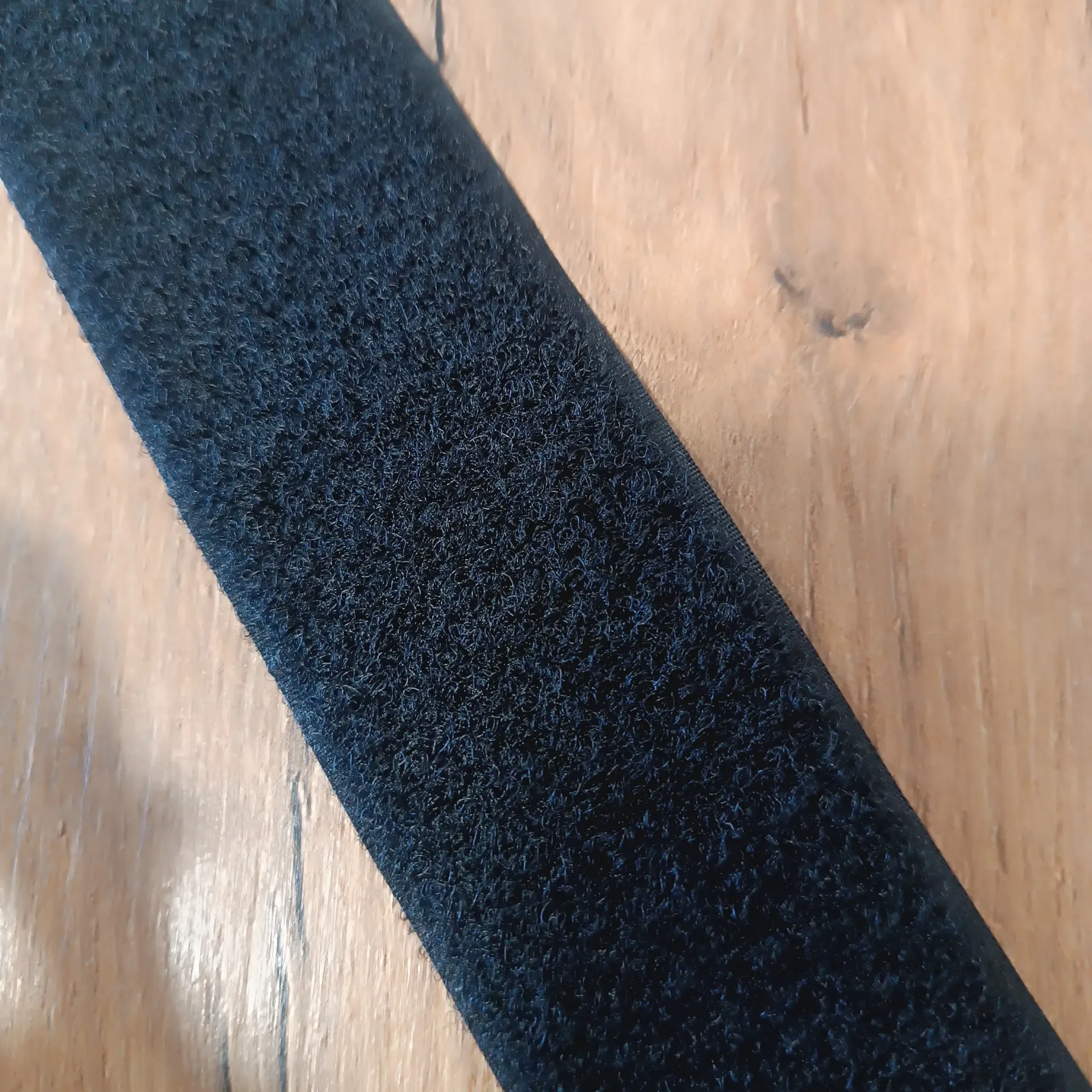VELCRO® Brand Flauschband Schwarz 50 mm – Meterware