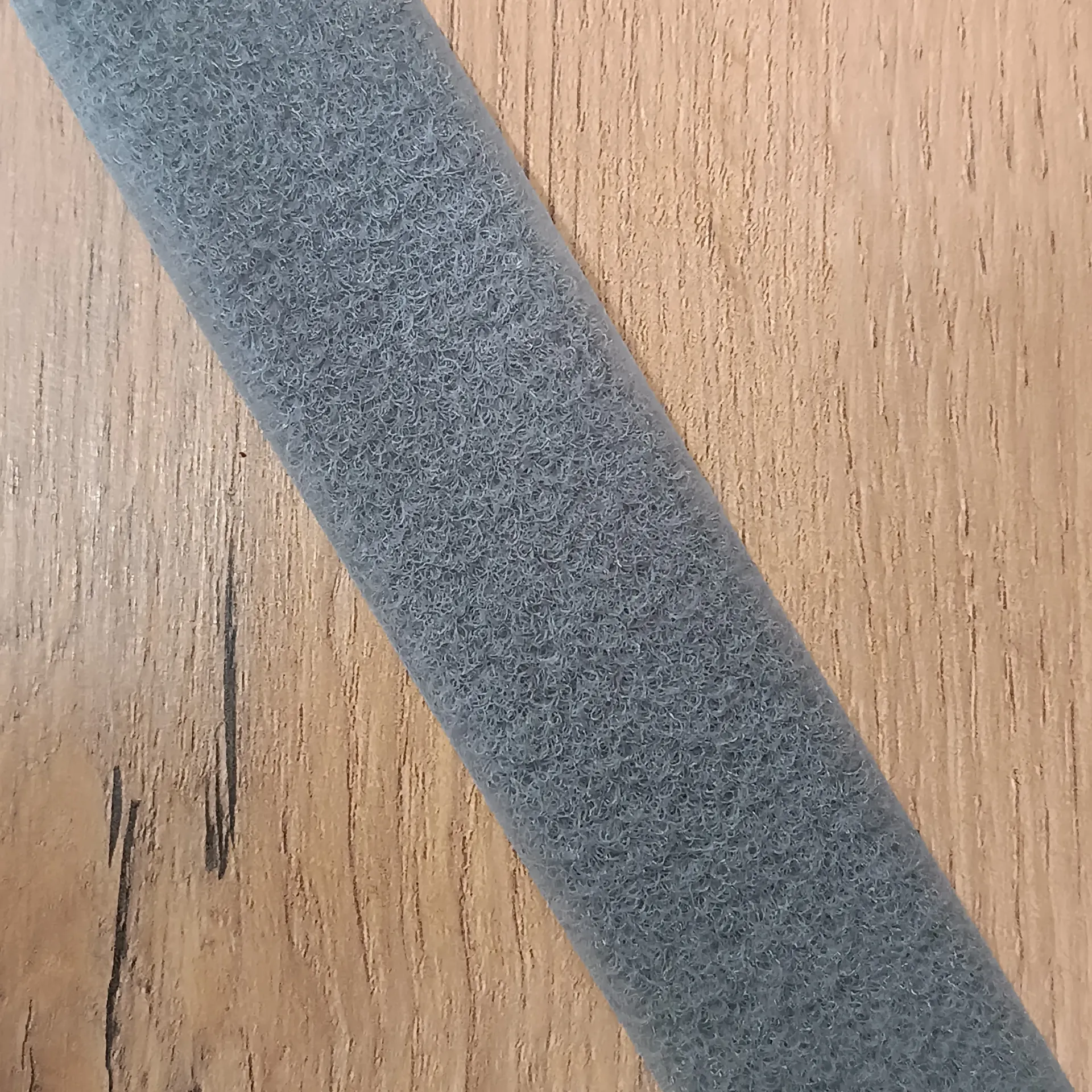 VELCRO® Brand Flauschband Wolf Grey 38 mm – Meterware