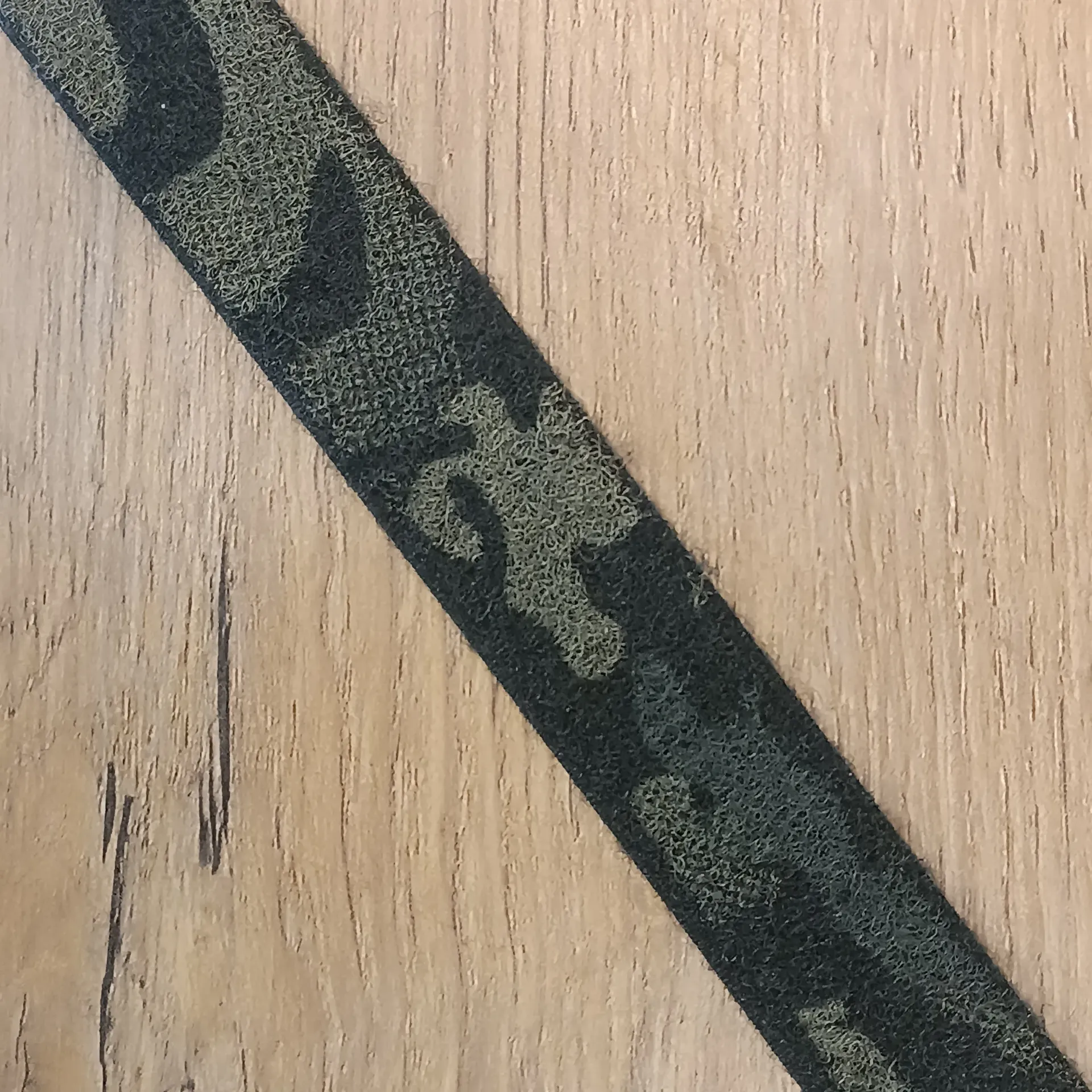 MMI Loop tape MultiCam® Black 25 mm (1") – sold by the meter