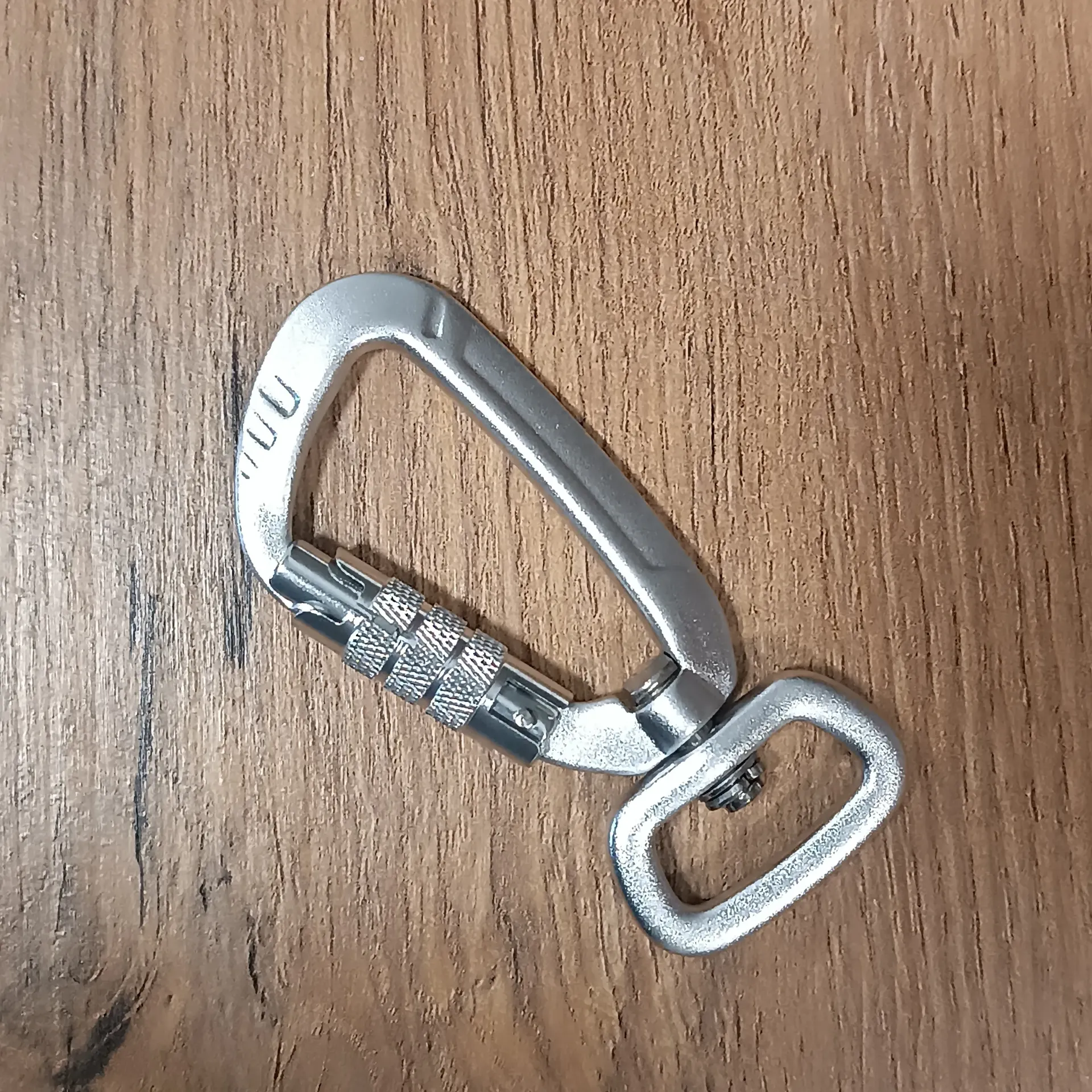 [MP-PH-TL-SI-AL-0025-PIECE] Aluminium Twist-Lock Carabiner with Swivel Eye, Silver, 25 mm (1")
