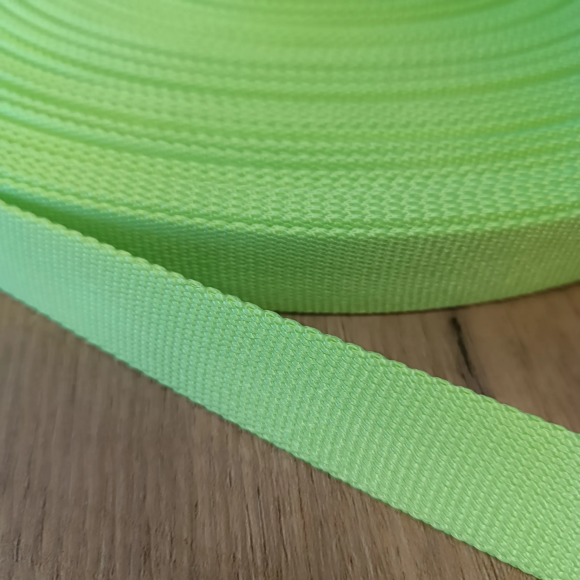 [WT-PAS-NL-NYL-0025-000] Nylon Schlauchgurtband Neon-Limone 25 mm – Meterware