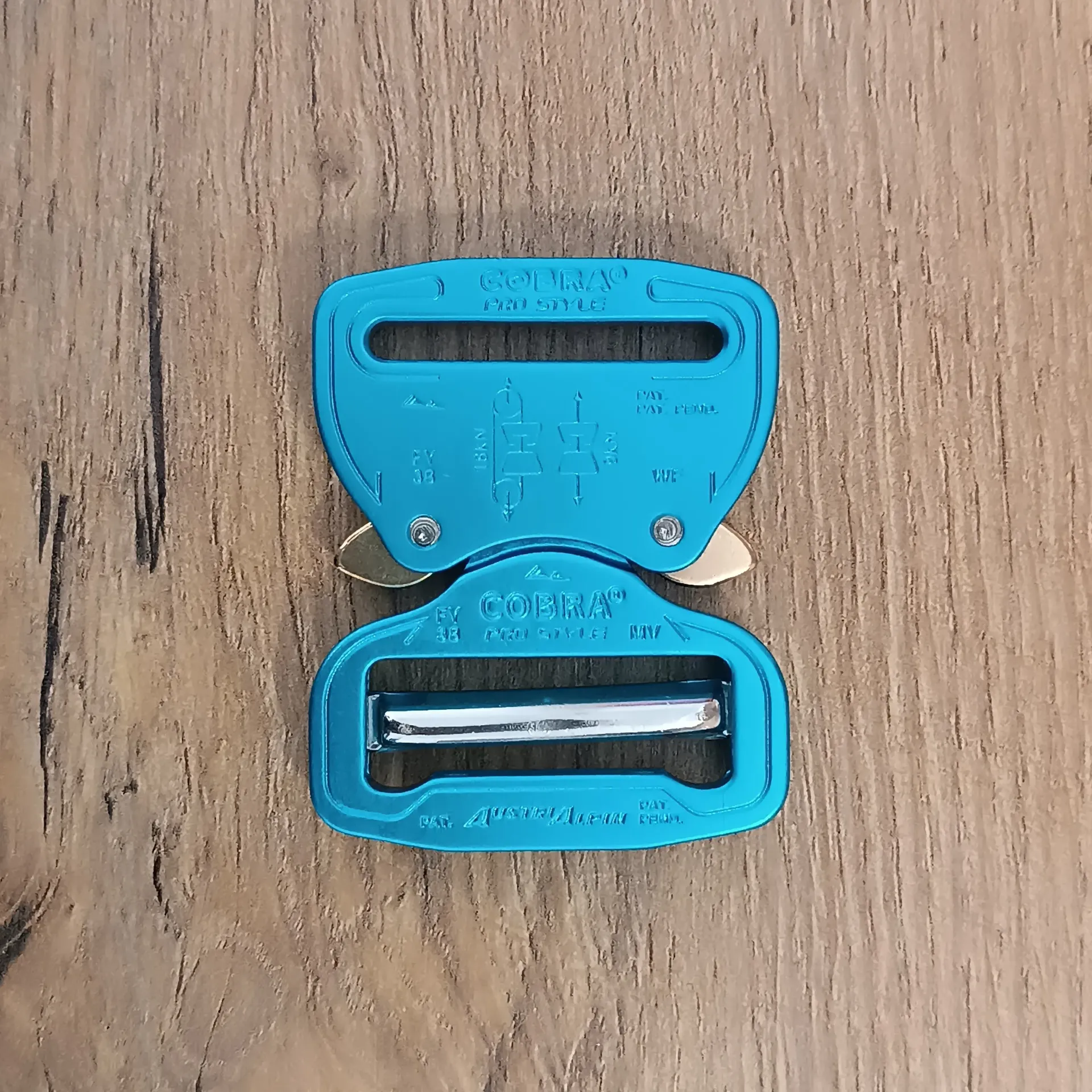 COBRA® PRO STYLE Azure Blau 38 mm