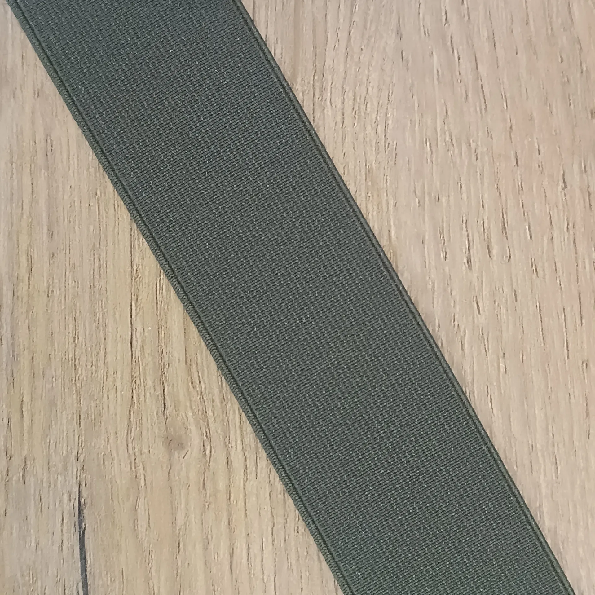 Polyester Gummiband Olive Drab 40 mm, gewebt – Meterware