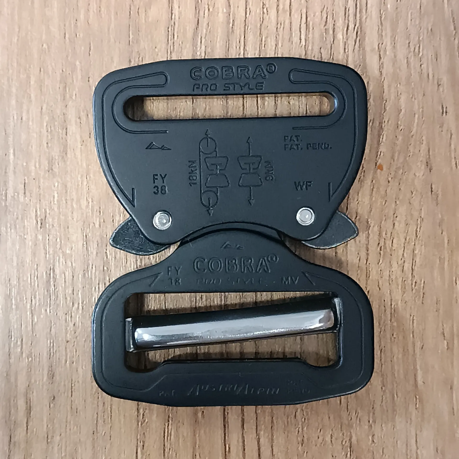 COBRA® PRO STYLE Mattschwarz 38 mm