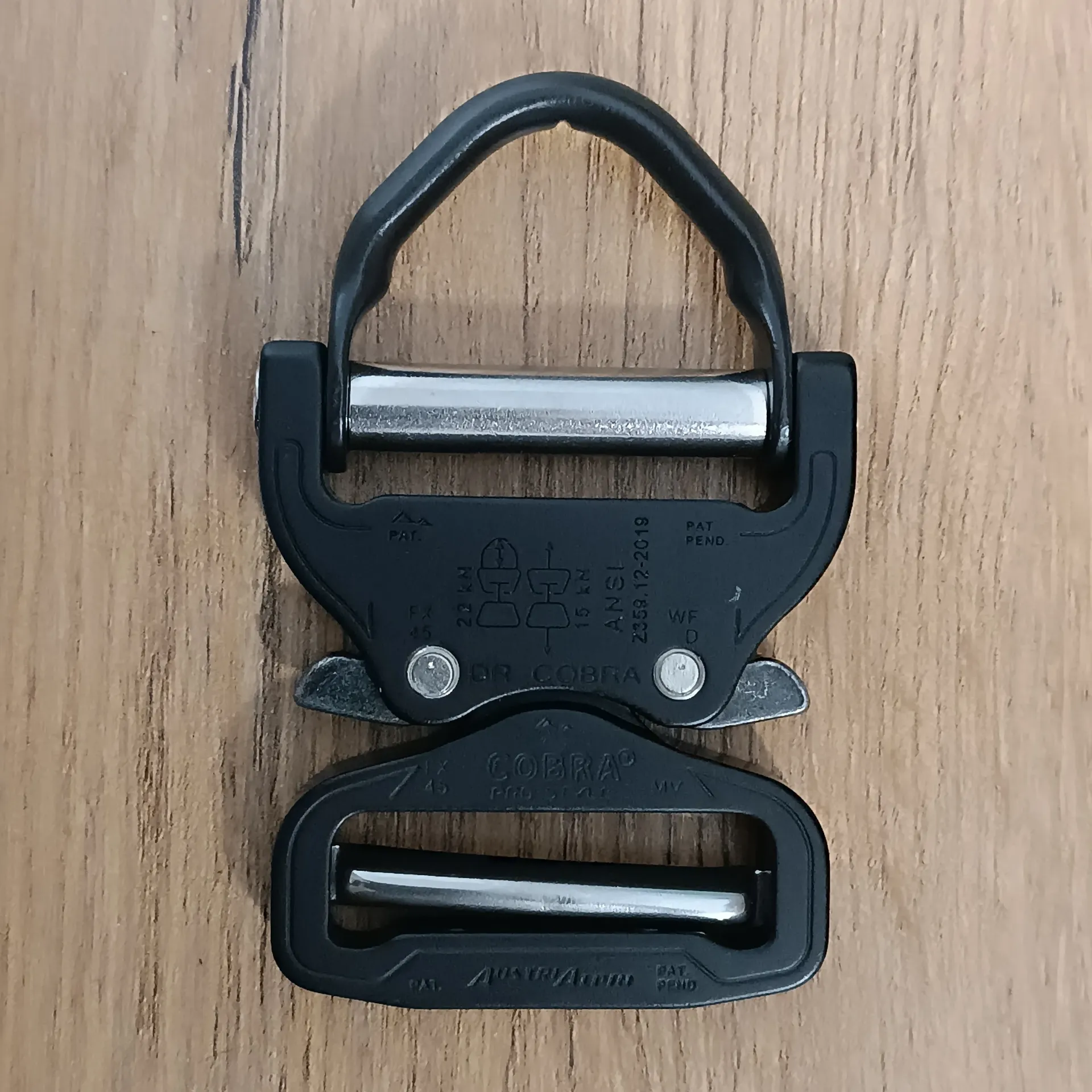[FX45MVO-XB-ELOX] D-Ring COBRA® PRO STYLE Mattschwarz 45 mm XL-Clips